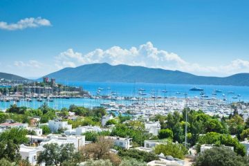 musim panas di turki kota bodrum