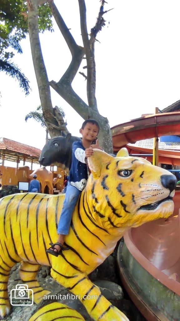 review kolam renang di bandung