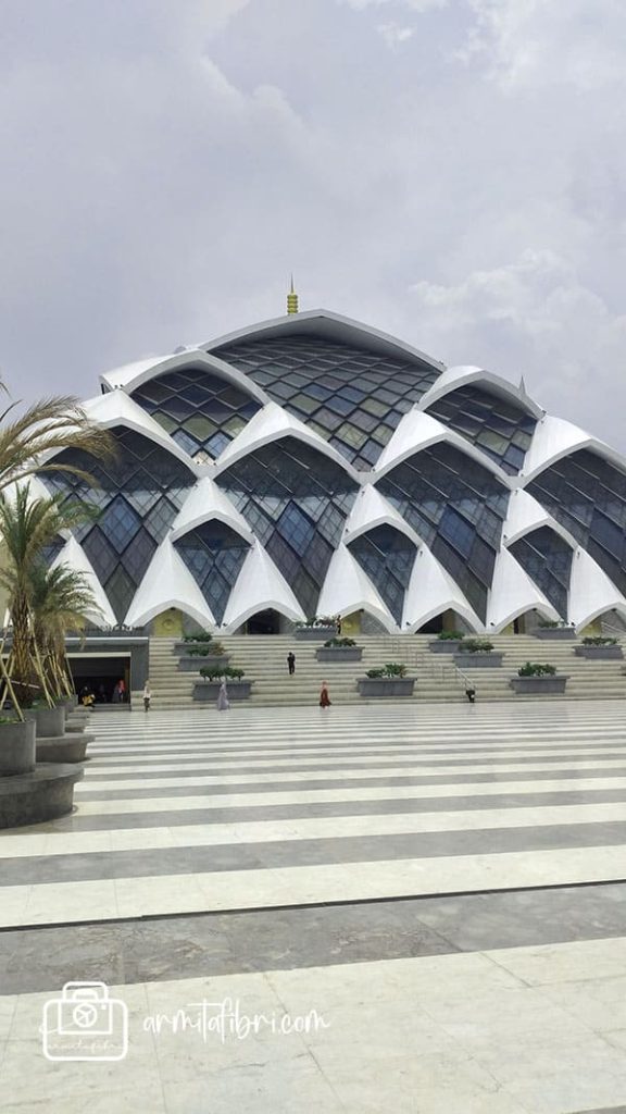 review masjid al jabbar bandung