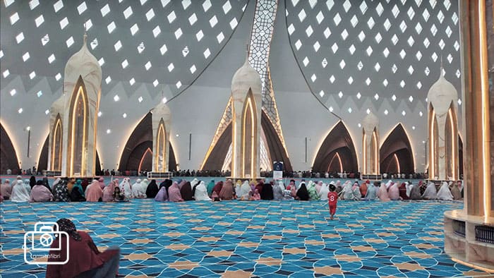 interior masjid al jabbar