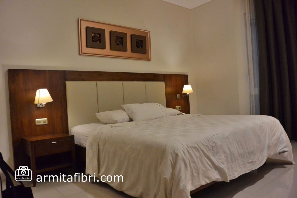 kamar di Flamboyan Hotel