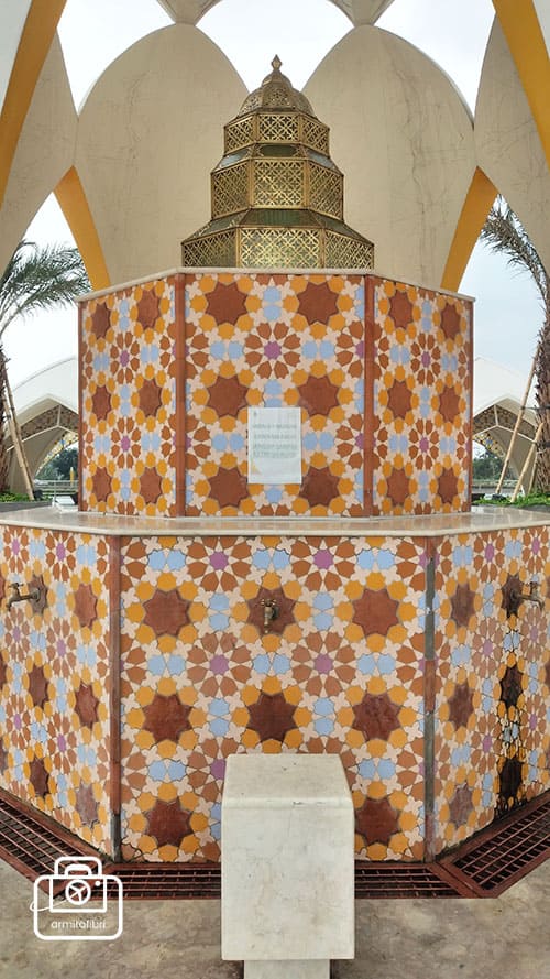 alamat masjid al jabbar