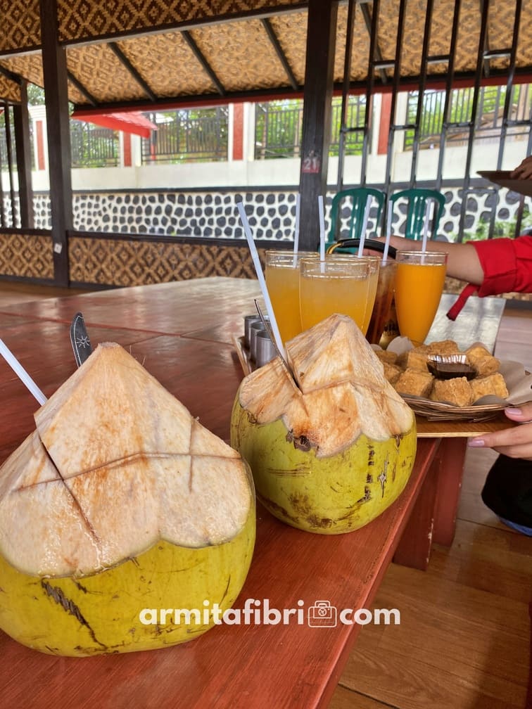 tempat makan di jatinangor sumedang
