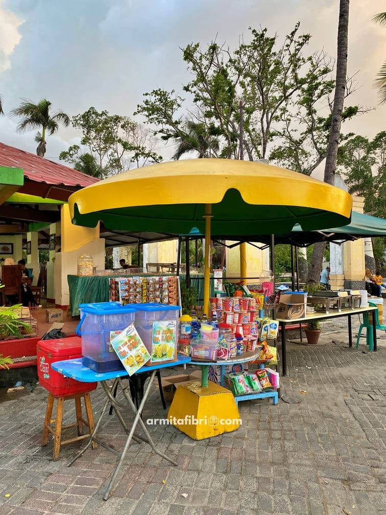 tempat makan di ancol view bagus