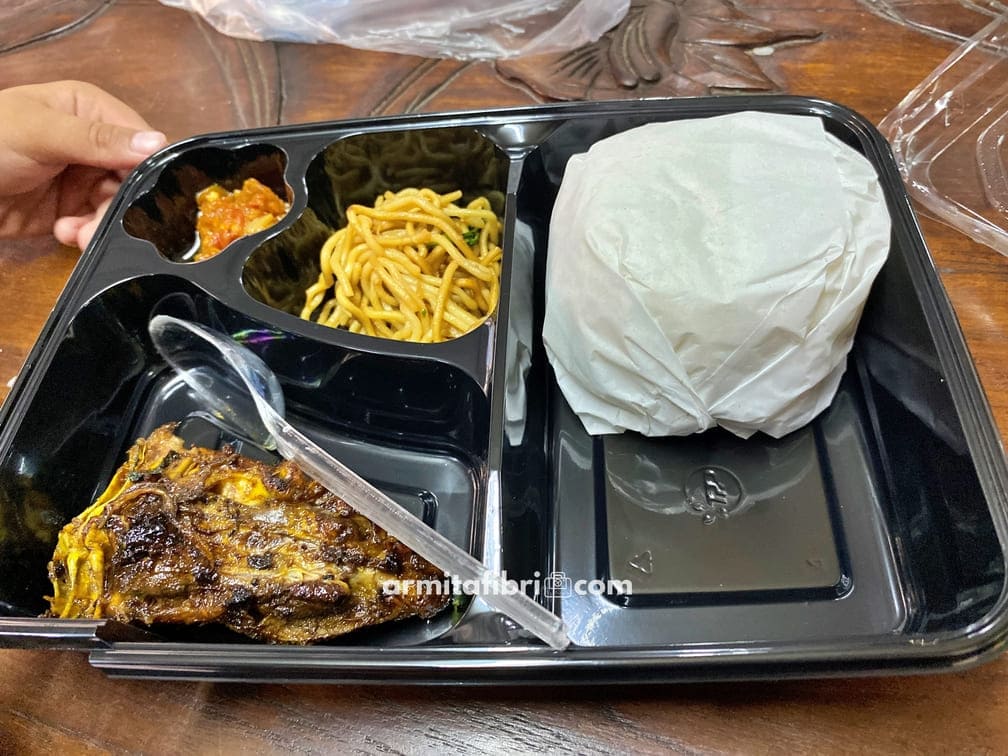 tempat makan di ancol view laut