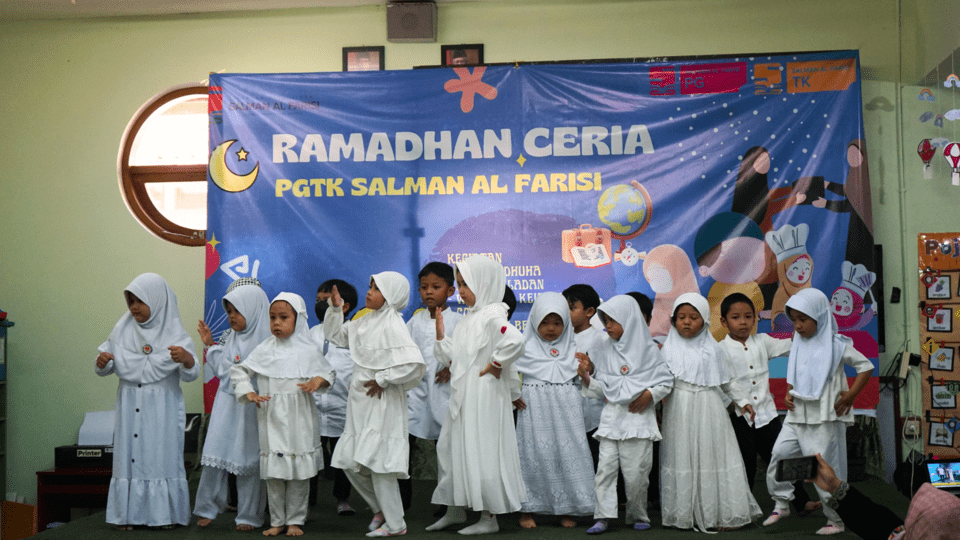 biaya masuk tk salman al farisi