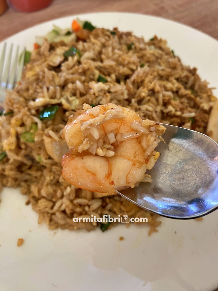 Nasi Goreng Seafood Solaria: Review, Isian, dan Harga Terbaru - Armita
