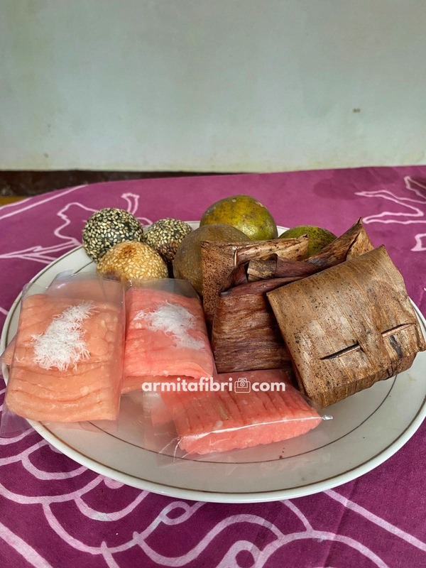 jajanan pasar terdekat