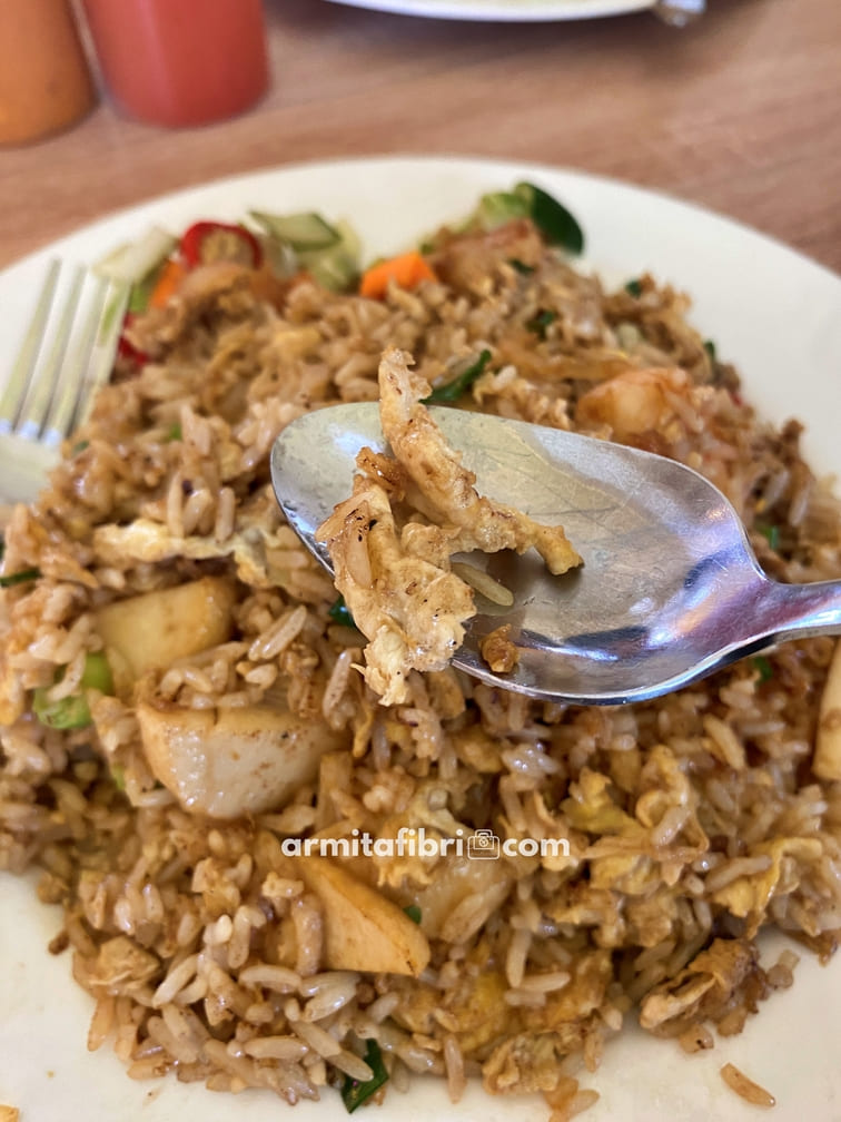 Nasi Goreng Seafood Solaria: Review, Isian, dan Harga Terbaru - Armita