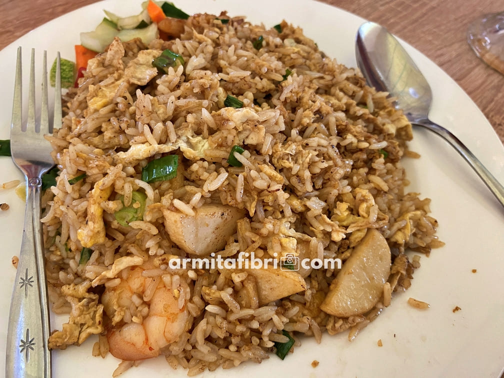 Nasi Goreng Seafood Solaria: Review, Isian, dan Harga Terbaru - Armita