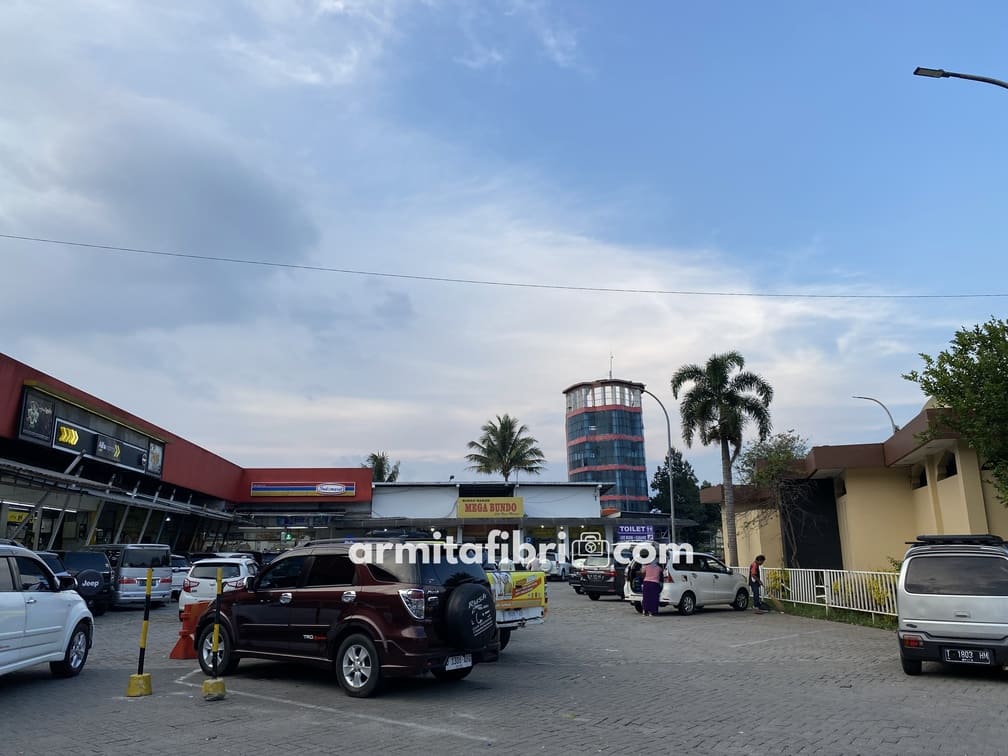 lokasi rest area cileunyi