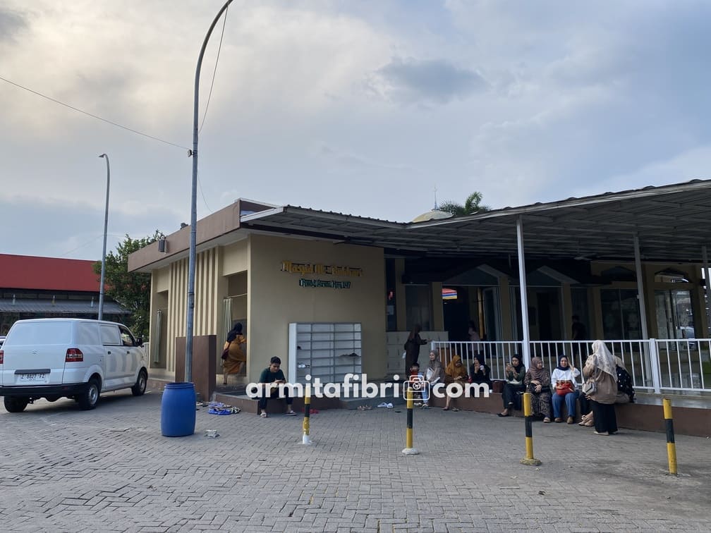 masjid di tol cileunyi