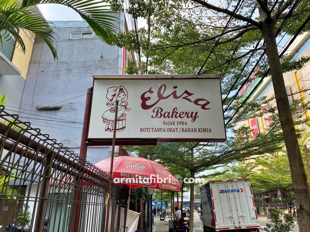 Toko Roti Eliza Bakery Bandung
