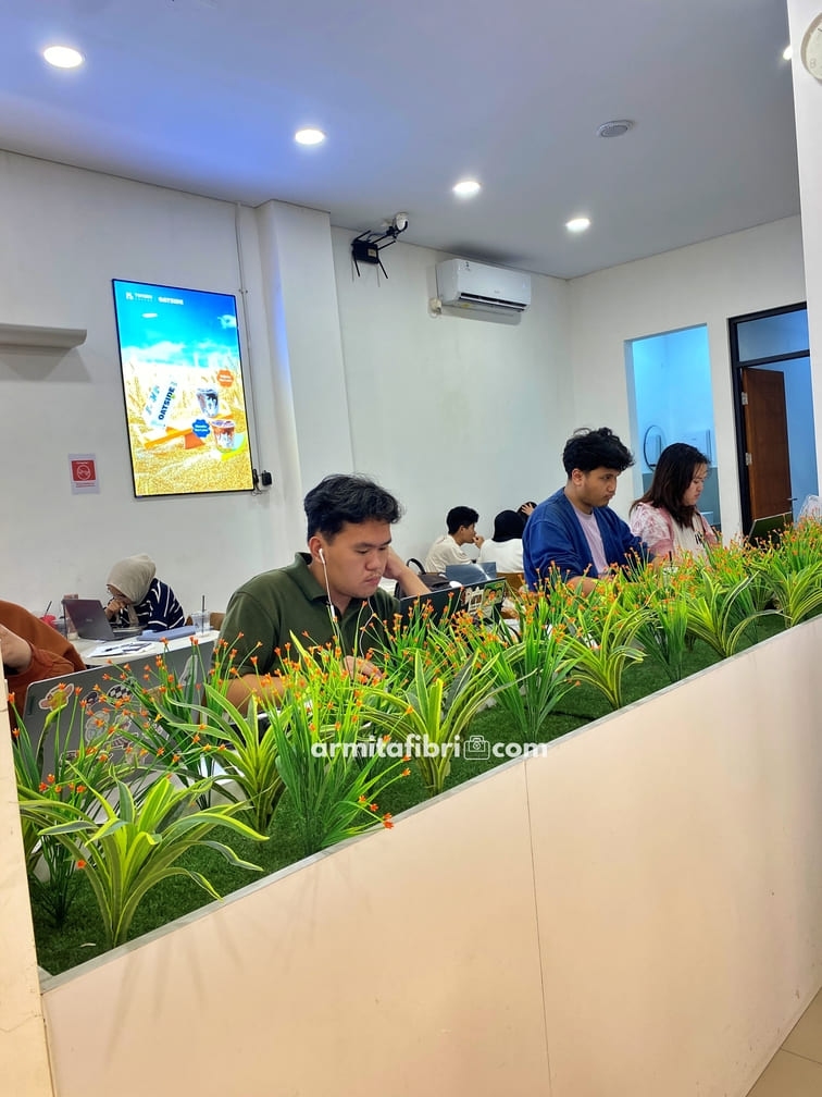 Review Tomoro Coffee